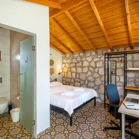 Joy Glamping *